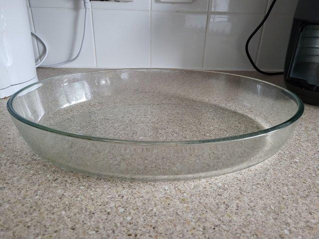 Preview of the first image of Pyrex Oval Glass Roasting Dish Large 4L.