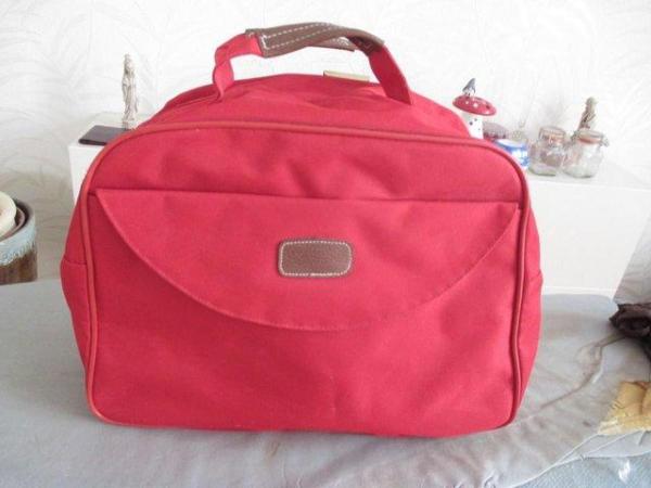 Image 2 of RED HOLDALL - NEW NEVER USED  - UNBRANDED