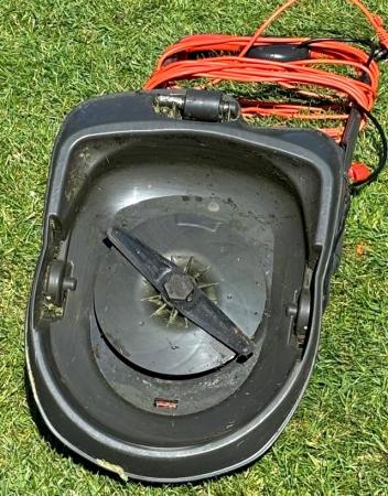 Image 2 of Flymo Turbo Lite 250 Electric Hover Lawn Mower