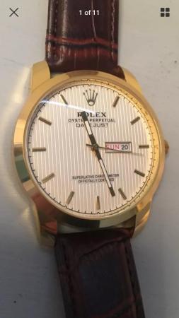 Image 2 of Gents Ladies fashion watch never worn