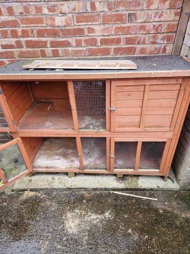 Preview of the first image of Rabbit Hutch good condition.
