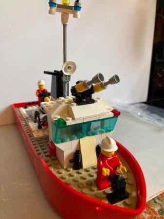 Image 3 of Vintage Lego fire fighting boat 4020 rare