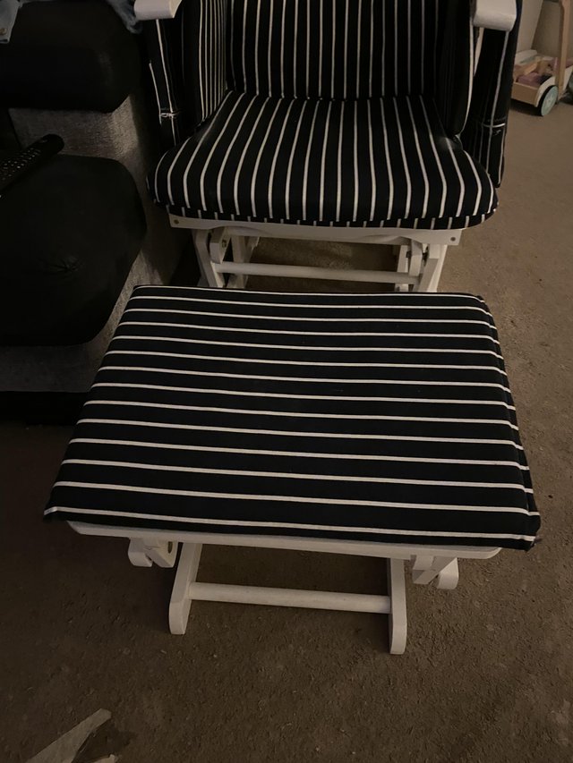 Preview of the first image of Nursing chair in full working condition.