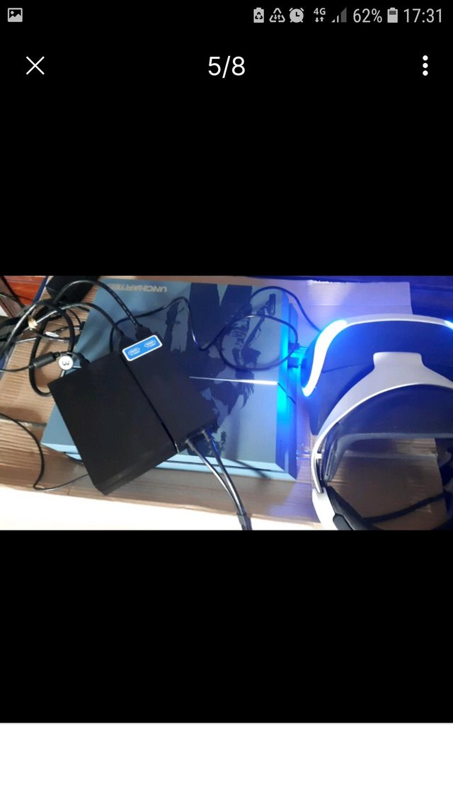 Preview of the first image of PS4 with VR1 full set ...........
