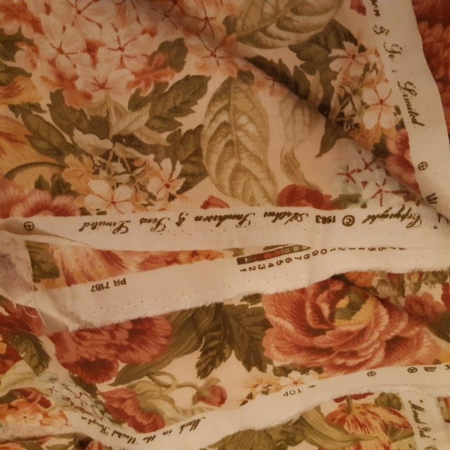 Preview of the first image of Vintage Sanderson floral linen 'Merrick Park'.