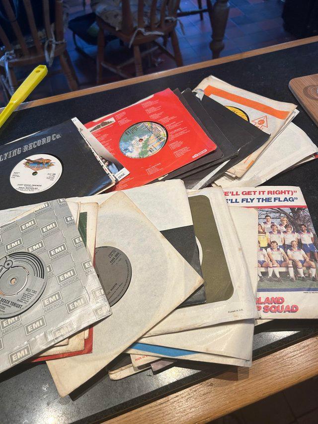 Preview of the first image of 40 Single records from 1970’s.