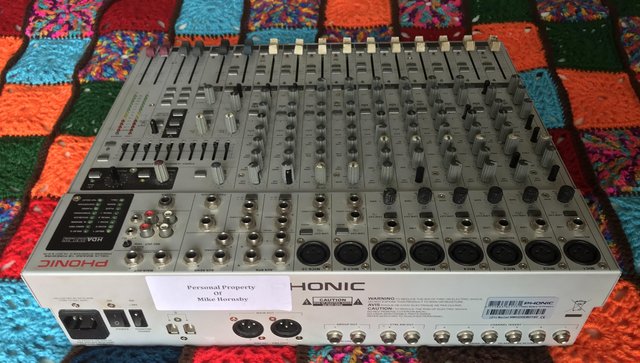 Image 3 of Phonic mixing console 18 channels
