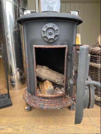 Image 3 of Cast Iron Log Burning Stove