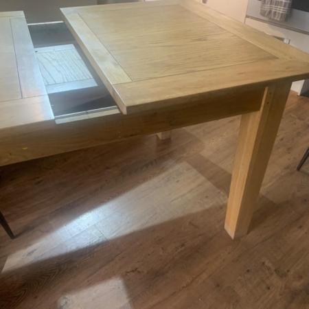 Image 3 of Solid oak extendable table