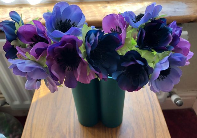 Image 2 of 2 NEW BEAUTIFUL ANEMONE MATERIAL FLOWER POSIES