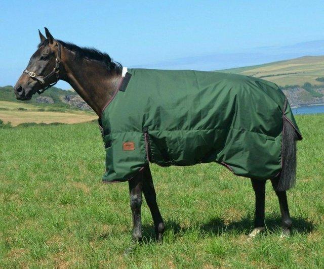 Preview of the first image of NEW 6'3 250g Curtis technical turnout rug ballistic outer.