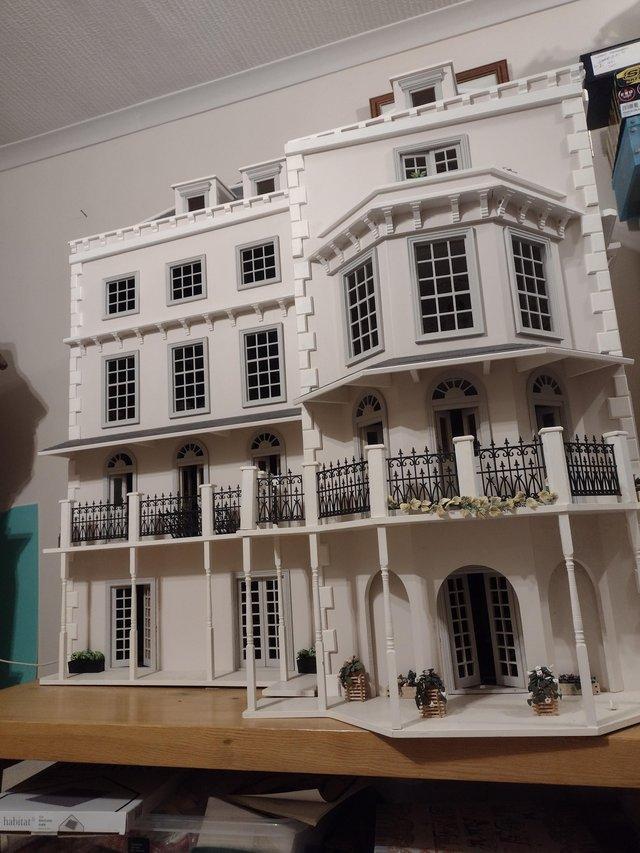 Preview of the first image of Huge 1/12 scale dolls house selling empty.