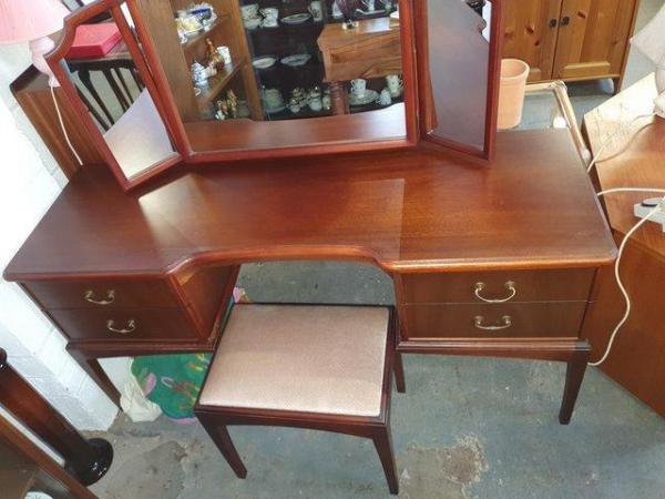 Image 2 of Dressing table with cushioned stool