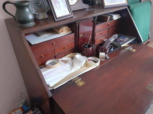 Image 2 of Georgian bureau writing desk, 4 drawers and hinged writi top