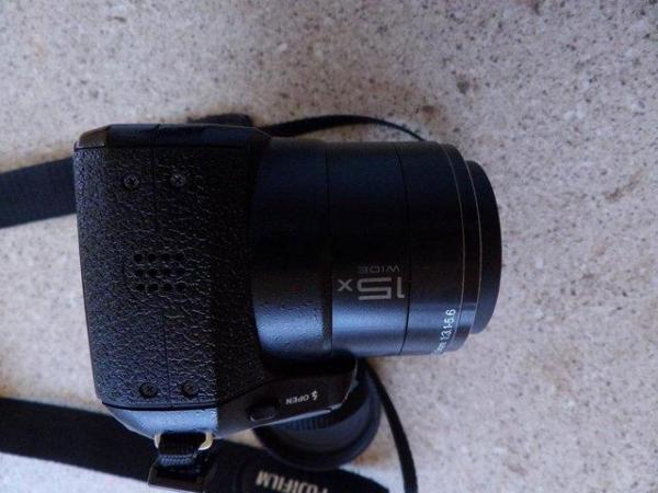 Image 12 of Fuji Finepix S1730 digital zoom camera