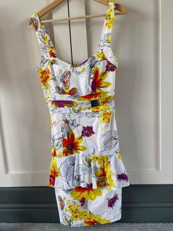 Image 3 of Stunning Karen Millen summer dress