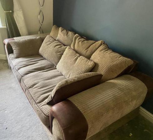 Image 2 of Sofa with loose cushions