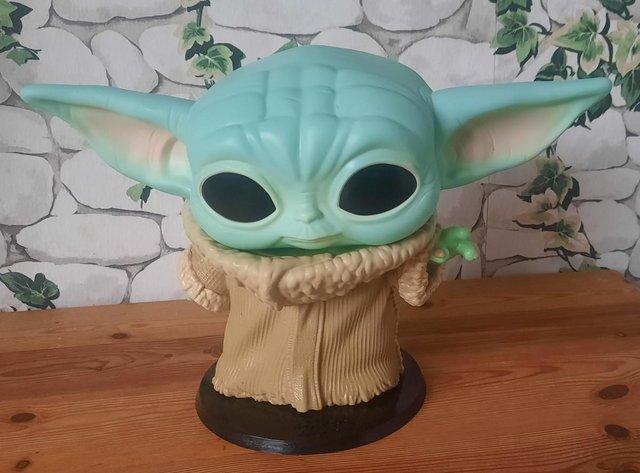 Preview of the first image of Star Wars - Baby Yoda Large Bobblehead.