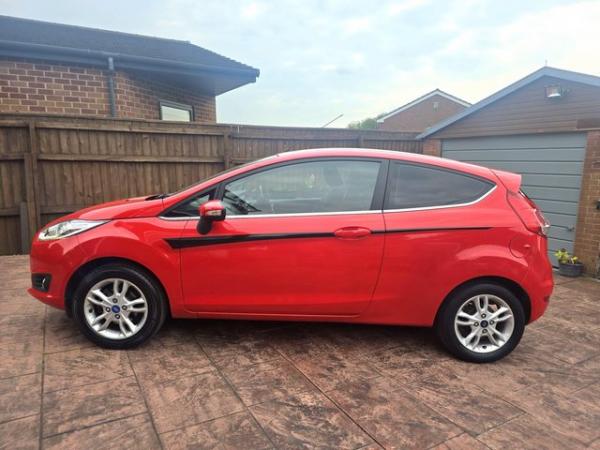 Image 3 of Ford fiesta zetec 1.2 65 plate LOW MILEAGE