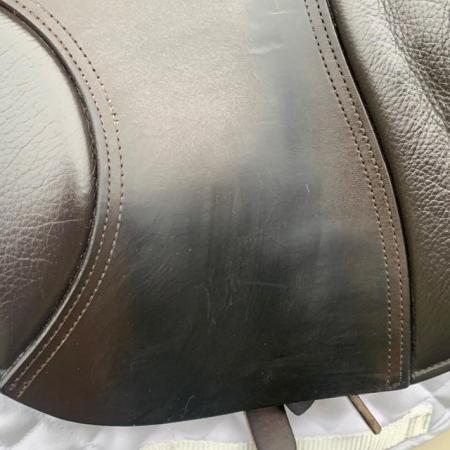 Image 13 of Kent & Masters 16.5 inch S-Series Compact saddle