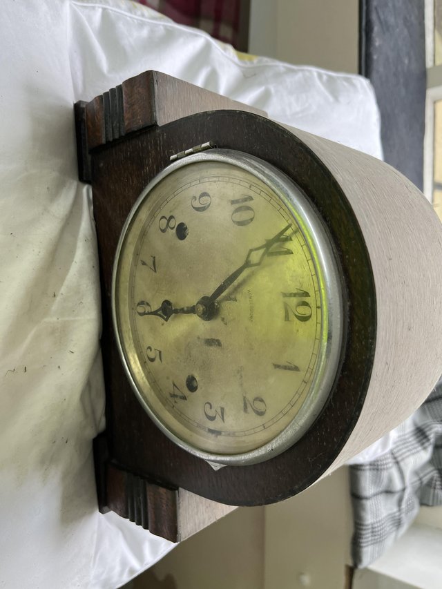 Preview of the first image of Westminster chimes type mantel clock as image.