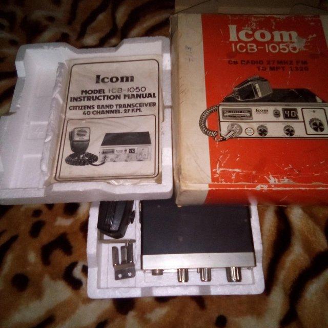 Preview of the first image of ICOM CB radio collecters item. in ariginal box .and manual.