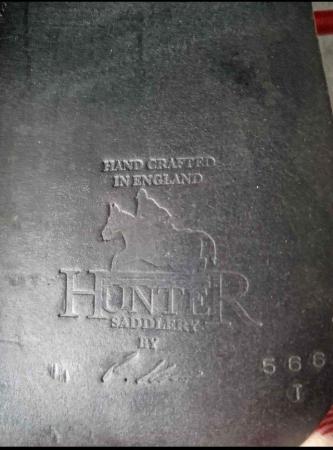 Image 5 of 16 1/2 inch saddle black Hunter