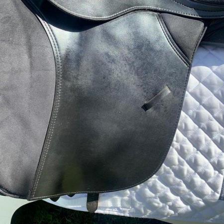 Image 3 of Thorowgood T4 17.5 inch cob saddle