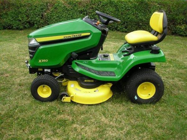 Image 2 of John Deere X350 ride on lawn tractor