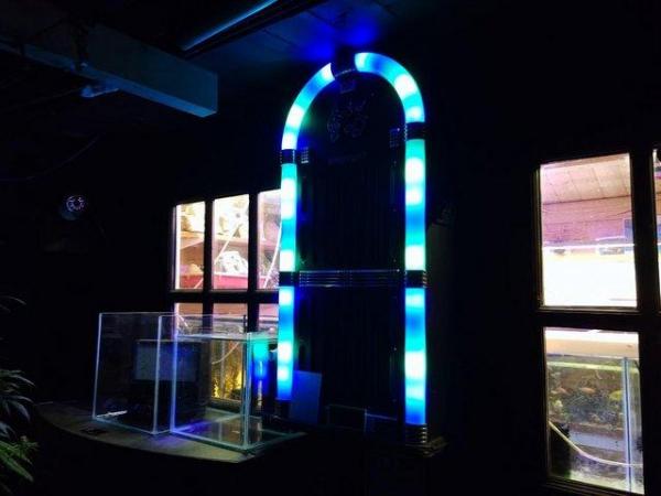Image 5 of LARGE BLUETOOTH JUKE BOX WITH RADIO AND LIGHTS