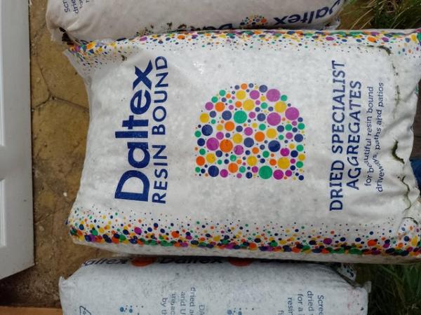 Image 2 of 18 Unopened bags of mixed Daltex Dried Specialist Aggregates