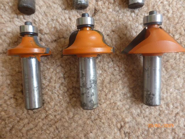 Router bits 1/2 Inch, 8 in total — photo 2 of 3