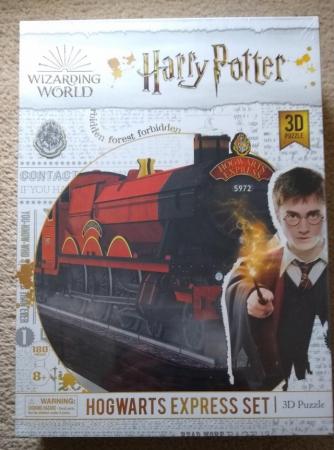 Image 2 of Harry Potter Hogwarts Express 3D puzzle - new
