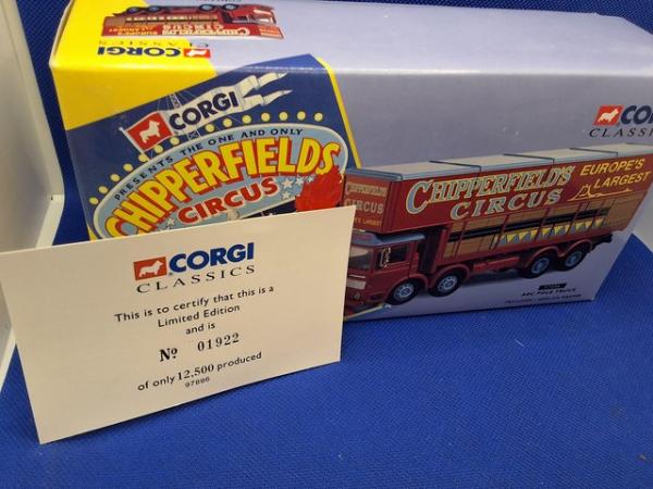 Image 5 of Corgi classics 97896 Chipperfields circus