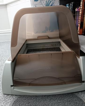 Image 3 of Pets safe ScoopFree Covered Self-Cleaning Litter Box