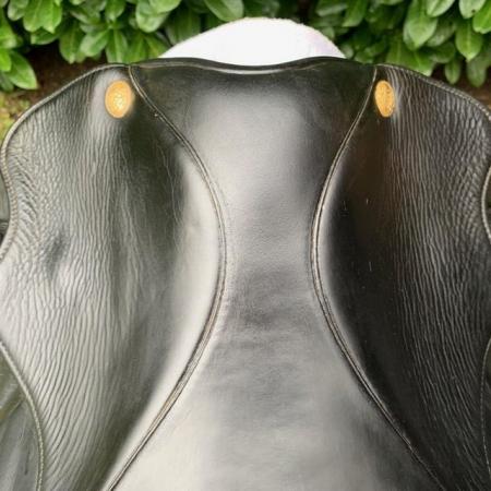 Image 19 of Fairfax 17.5” Original Monoflap Dressage saddle