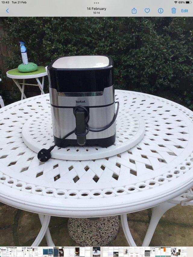 Preview of the first image of Tefal air fryer for sale…………...