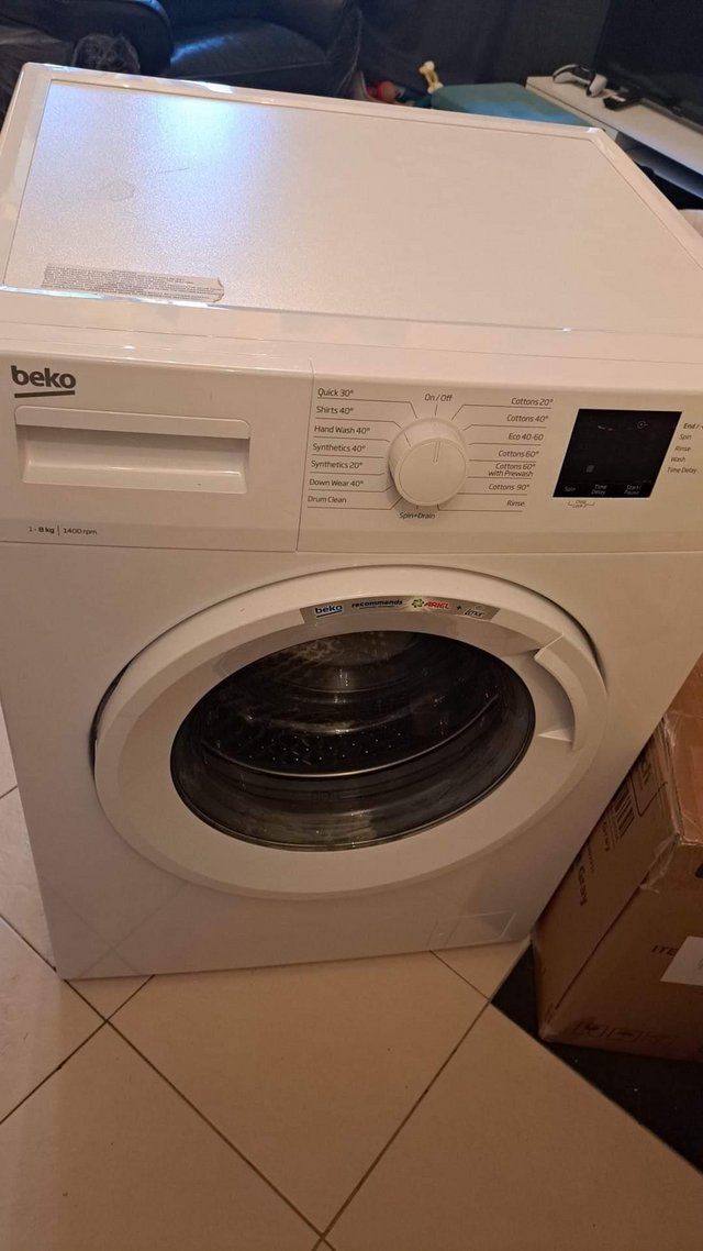 Preview of the first image of Beko 8kg 1400 dpin washing machine.