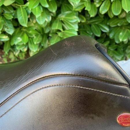 Image 13 of Kent & Masters 17.5 inch Cob saddle