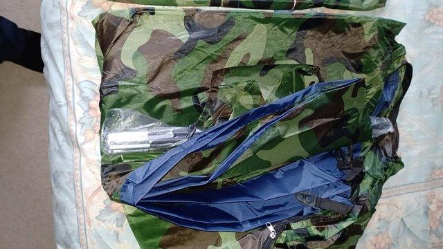 Image 3 of One person fishing tent shelter with carry case as new never