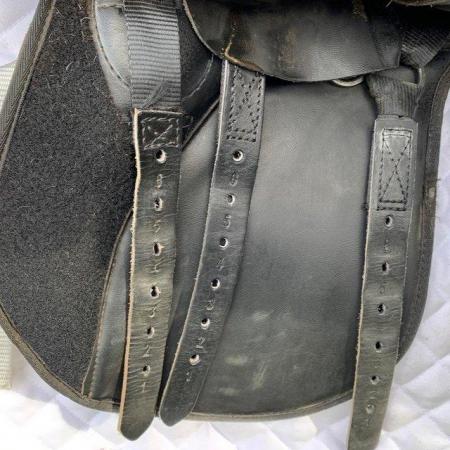 Image 7 of Thorowgood T4 16  inch Pony Club saddle