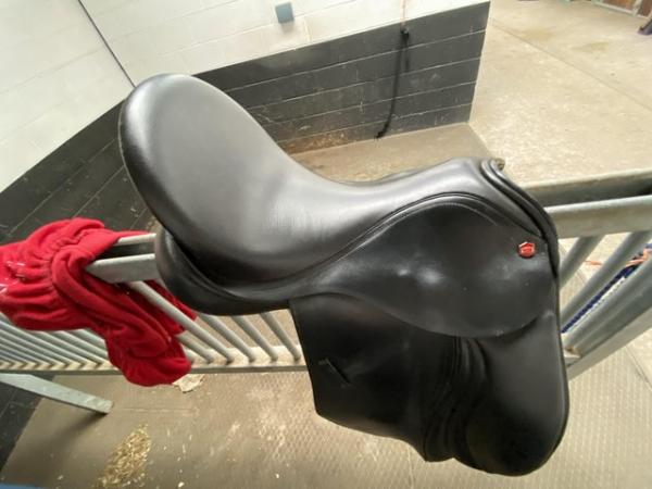 Image 2 of Albion K2 Dressage saddle