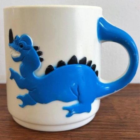 Image 3 of 3 vintage child's plastic mugs-dragon design, yellow, orange