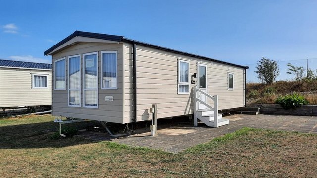 Preview of the first image of New Arronbrook Clipper on Seaside Park East Sussex.