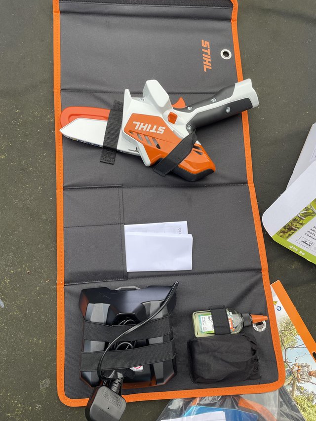 Preview of the first image of Stihl GTA26 battery handheld chainsaw.