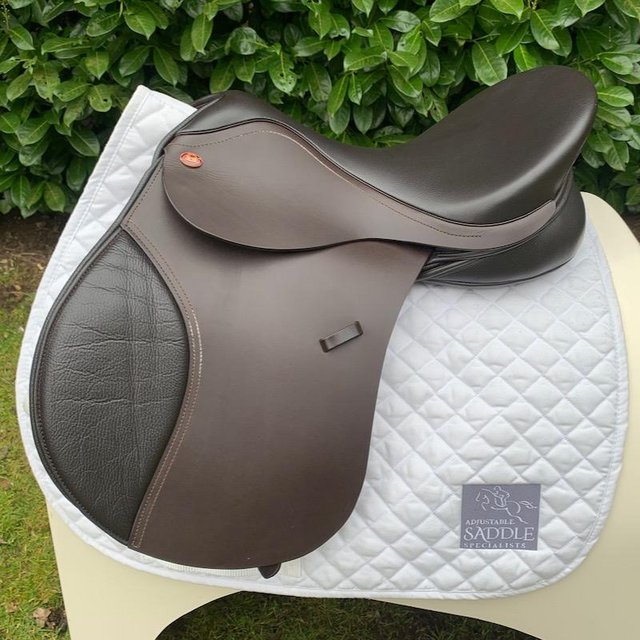 Preview of the first image of Kent and masters 17 inch mgp saddle.