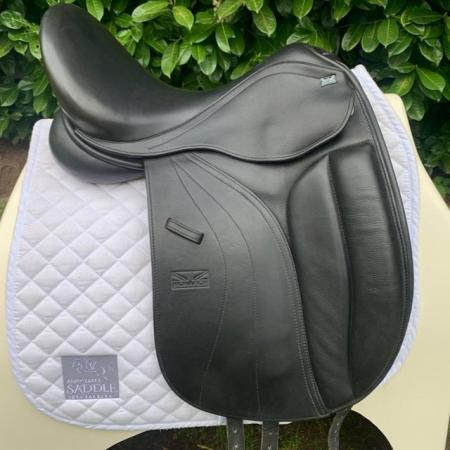Image 13 of Monarch gfs 17 inch dressage saddle
