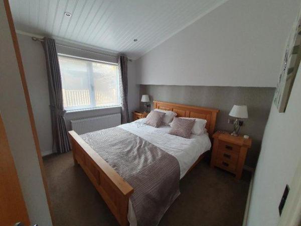 Image 12 of Spacious, Bright and Open Three Bedroom High Spec Lodge
