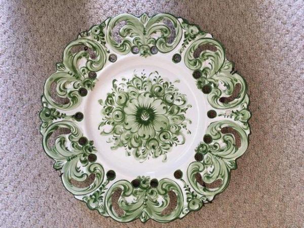 Image 1 of Hand-painted green/white Vestal Portugal wall plate + hanger