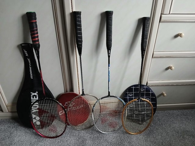 Badminton racquets - Yonex & Carlton x 4